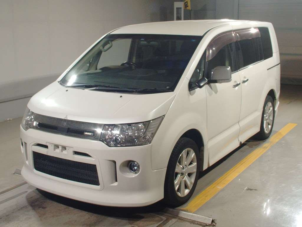 2011 Mitsubishi Delica D5 CV4W[0]