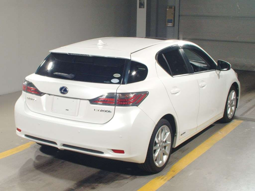 2011 Lexus CT ZWA10[1]