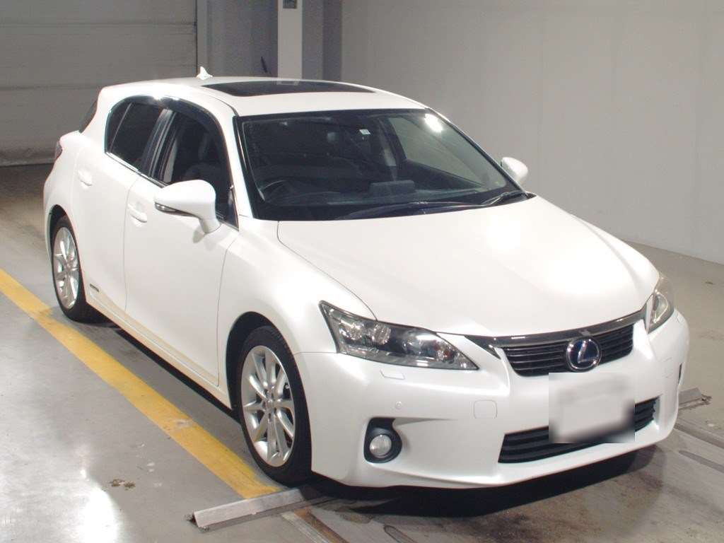 2011 Lexus CT ZWA10[2]