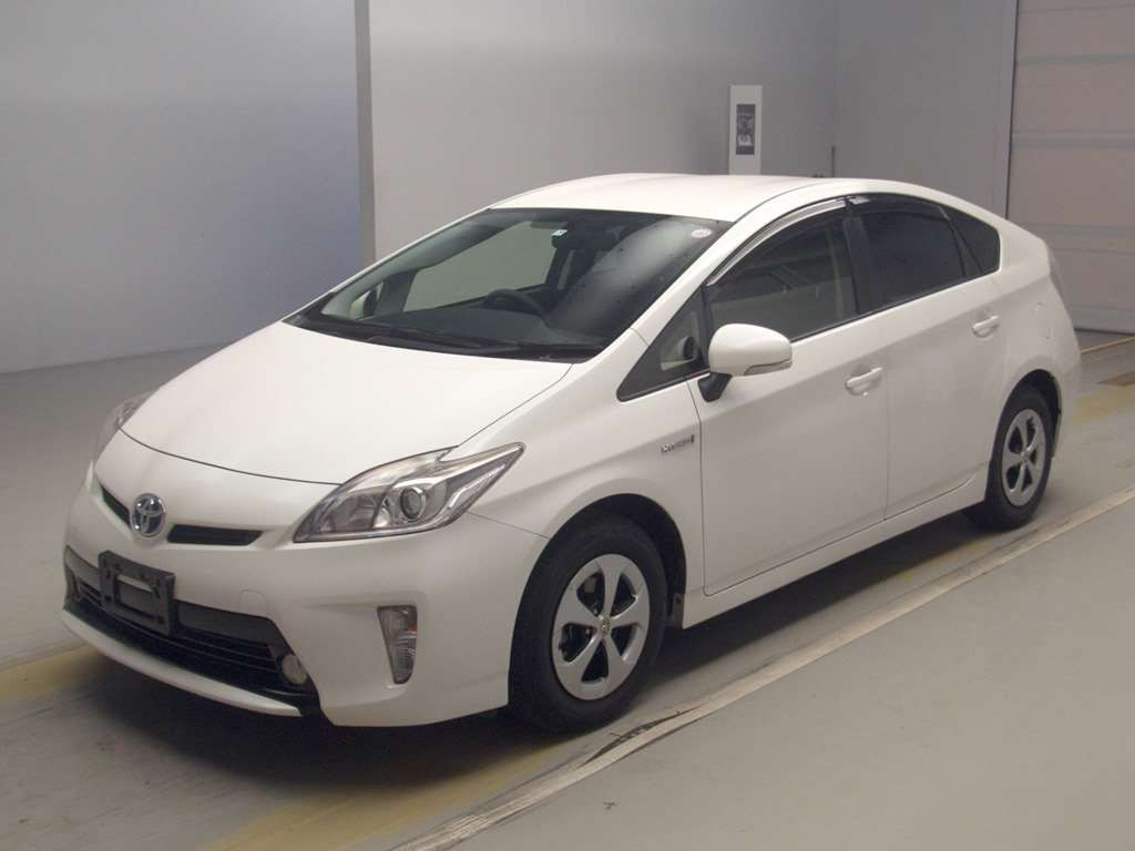 2015 Toyota Prius ZVW30[0]