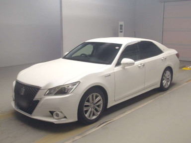 2014 Toyota Crown Hybrid