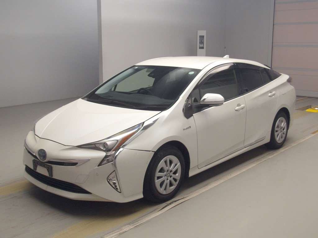 2017 Toyota Prius ZVW50[0]