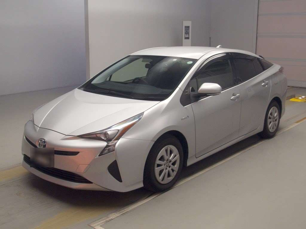 2016 Toyota Prius ZVW50[0]