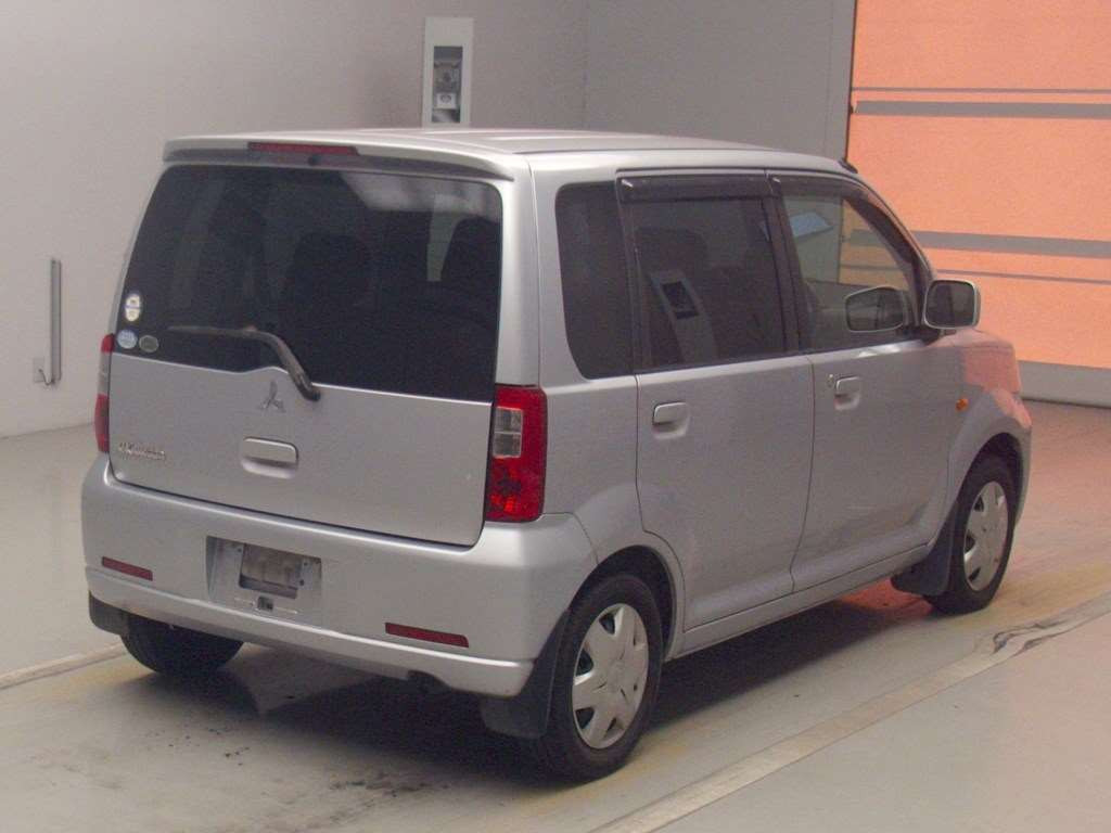 2005 Mitsubishi eK Wagon H81W[1]