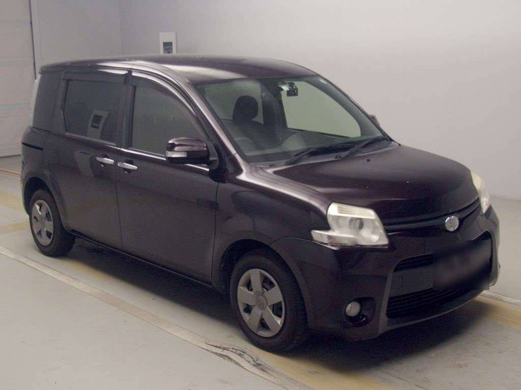 2014 Toyota Sienta NCP81G[2]