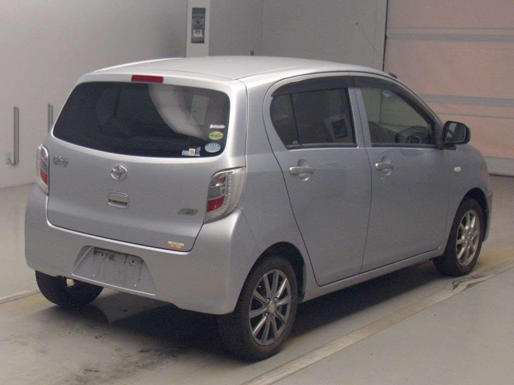 2014 Toyota Pixis Epoch LA300A[1]