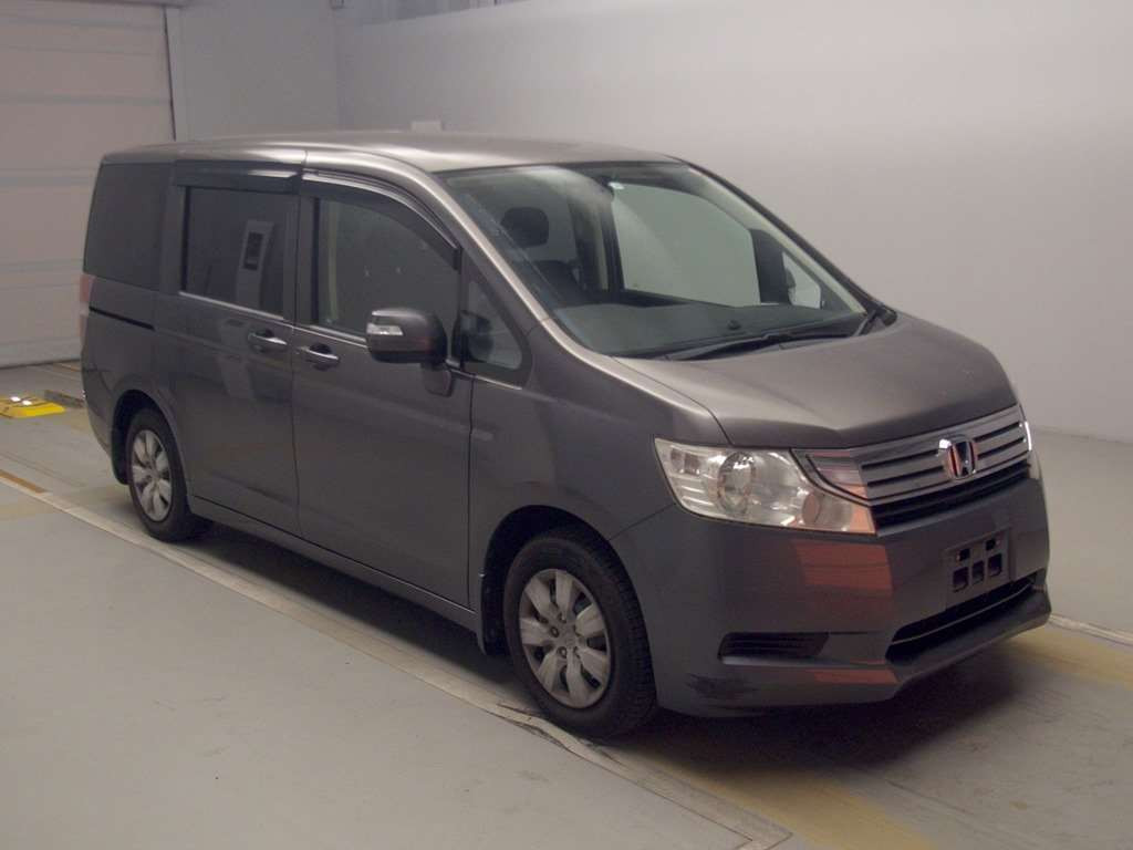 2011 Honda Step WGN RK1[2]