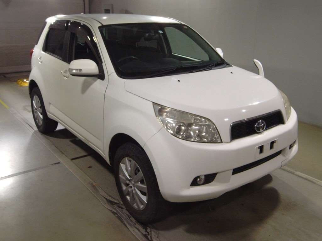 2006 Toyota Rush J210E[2]