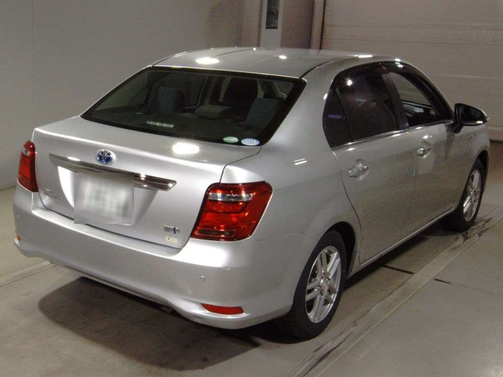 2016 Toyota Corolla Axio NKE165[1]