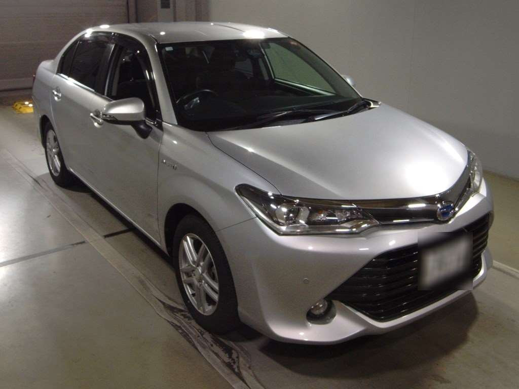 2016 Toyota Corolla Axio NKE165[2]