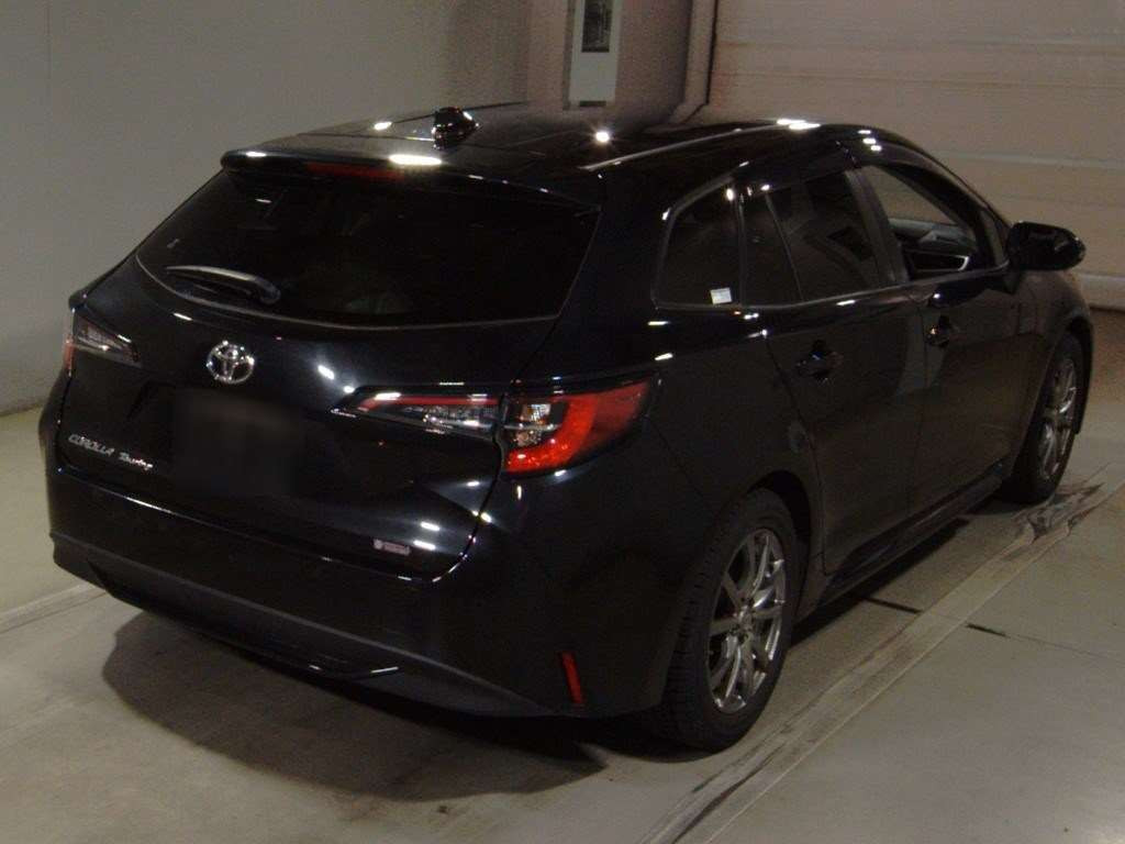 2019 Toyota Corolla Touring Wagon ZRE212W[1]