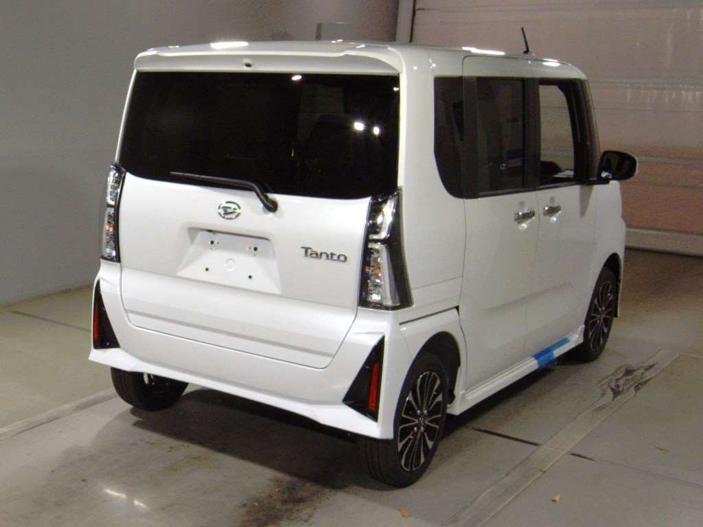 2024 Daihatsu Tanto Custom LA660S[1]