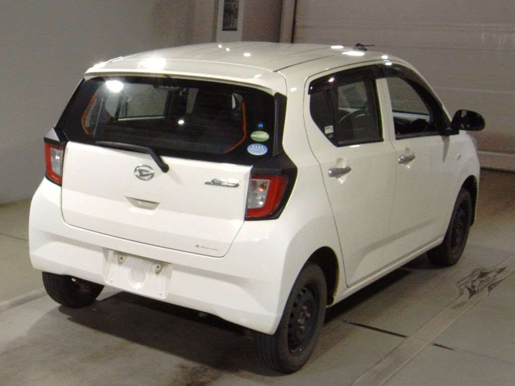 2017 Daihatsu Mira es LA360S[1]