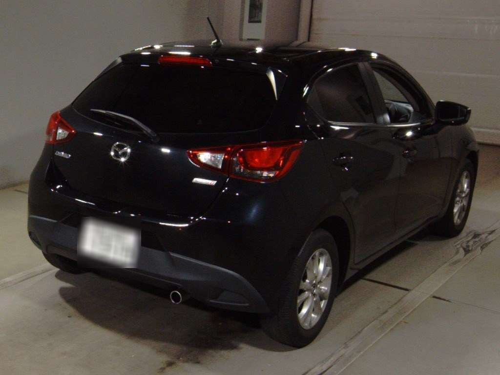 2016 Mazda Demio DJ5FS[1]