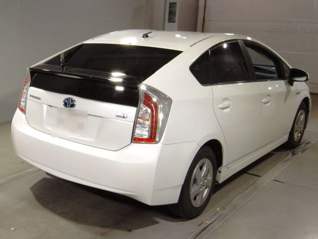 2012 Toyota Prius ZVW30[1]