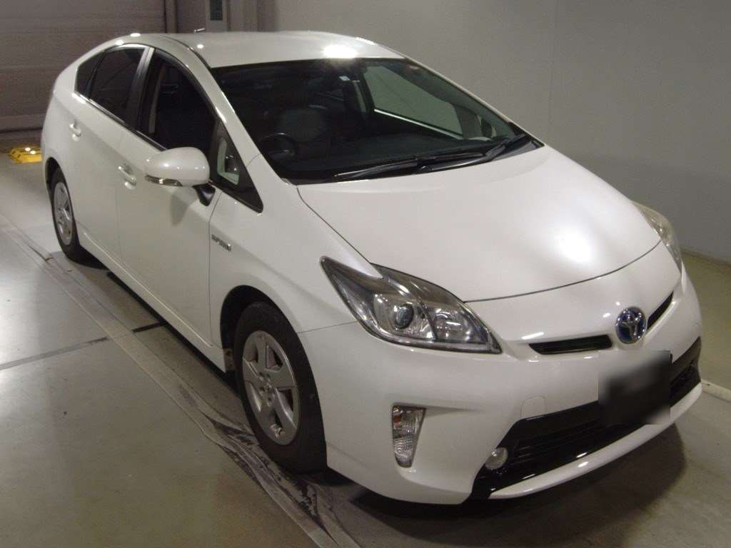 2012 Toyota Prius ZVW30[2]