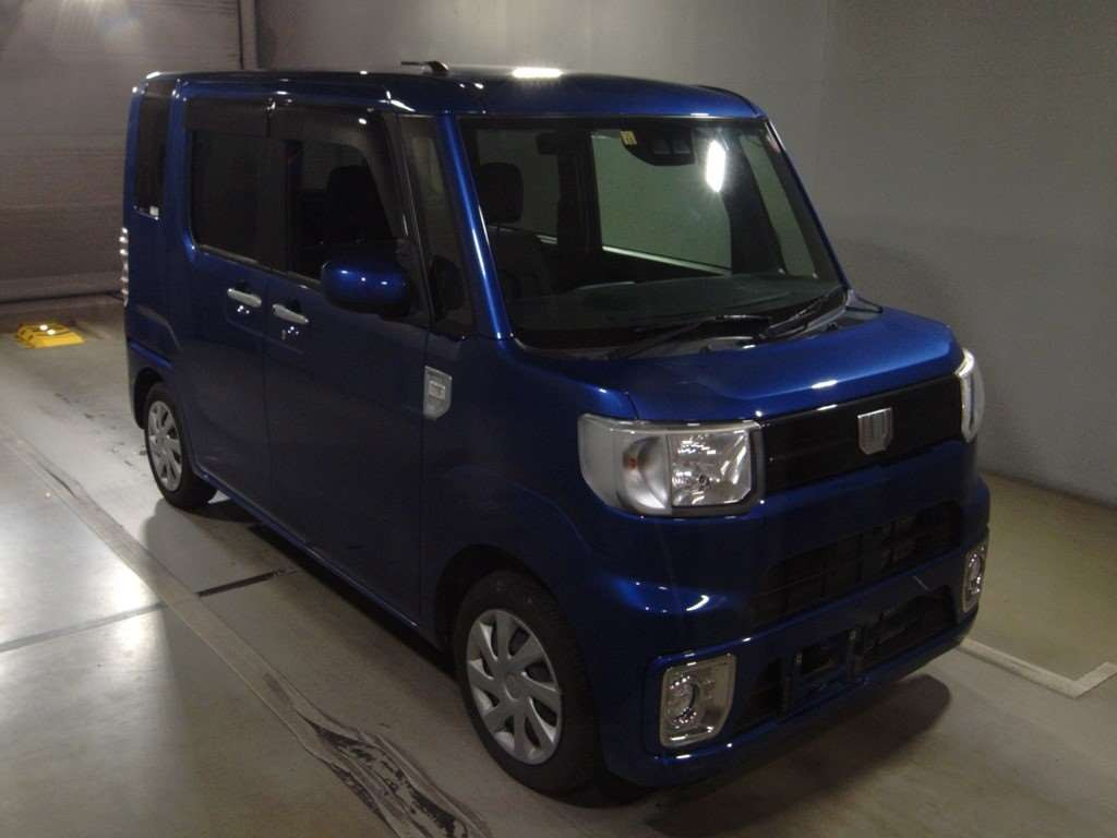 2019 Daihatsu Wake LA710S[2]