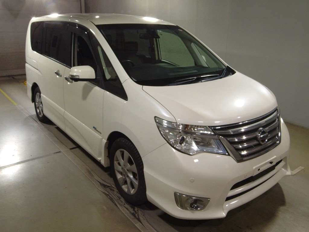 2015 Nissan Serena HFC26[2]