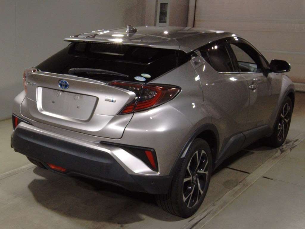 2017 Toyota C-HR ZYX10[1]