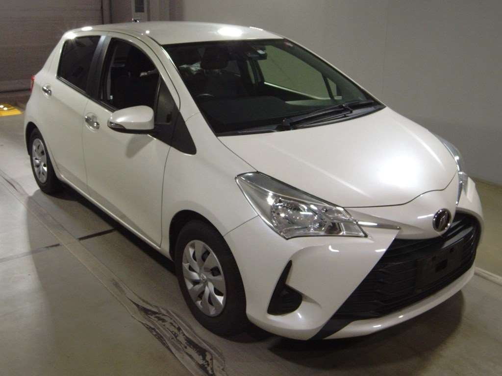 2018 Toyota Vitz NSP130[2]