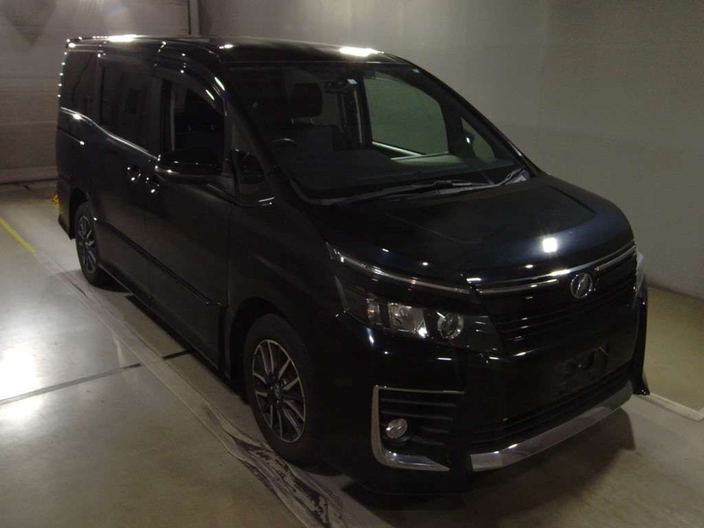 2014 Toyota Voxy ZRR85W[2]