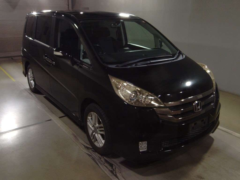 2008 Honda Step WGN RG2[2]