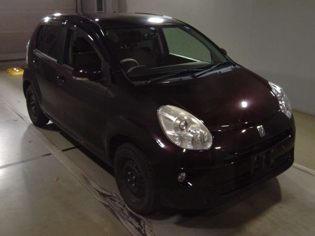 2011 Toyota Passo KGC30[2]