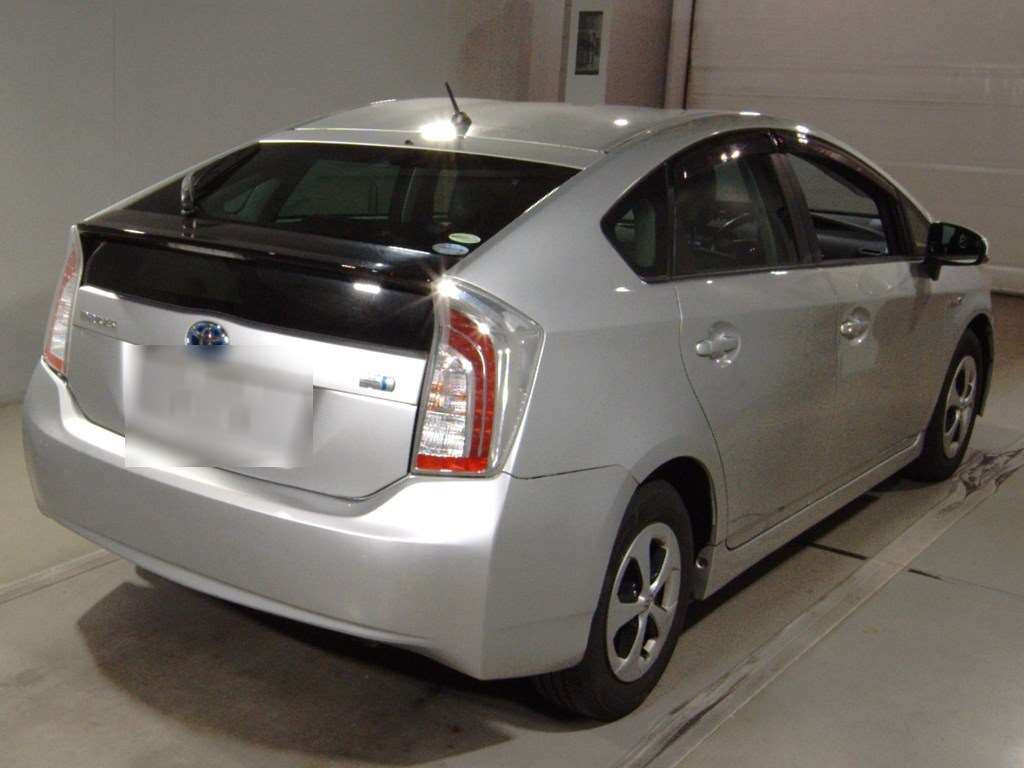 2013 Toyota Prius ZVW30[1]