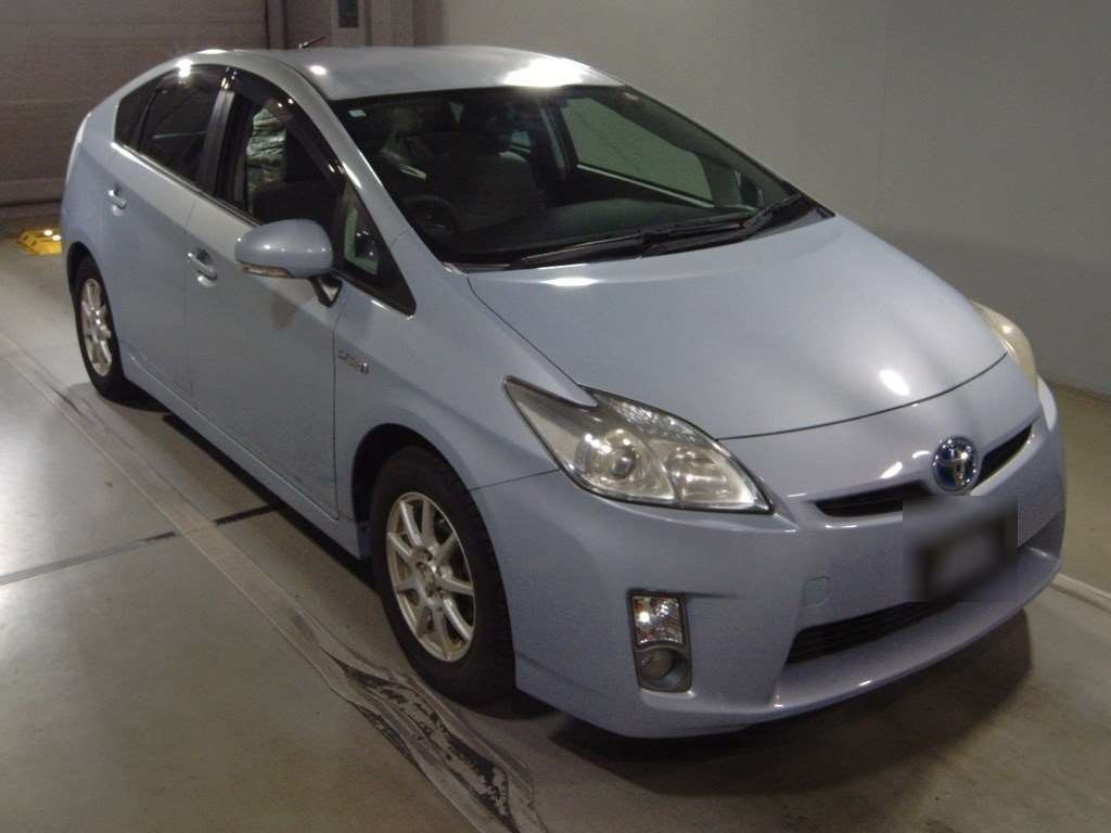 2010 Toyota Prius ZVW30[2]