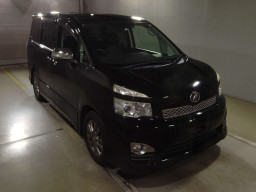 2011 Toyota Voxy