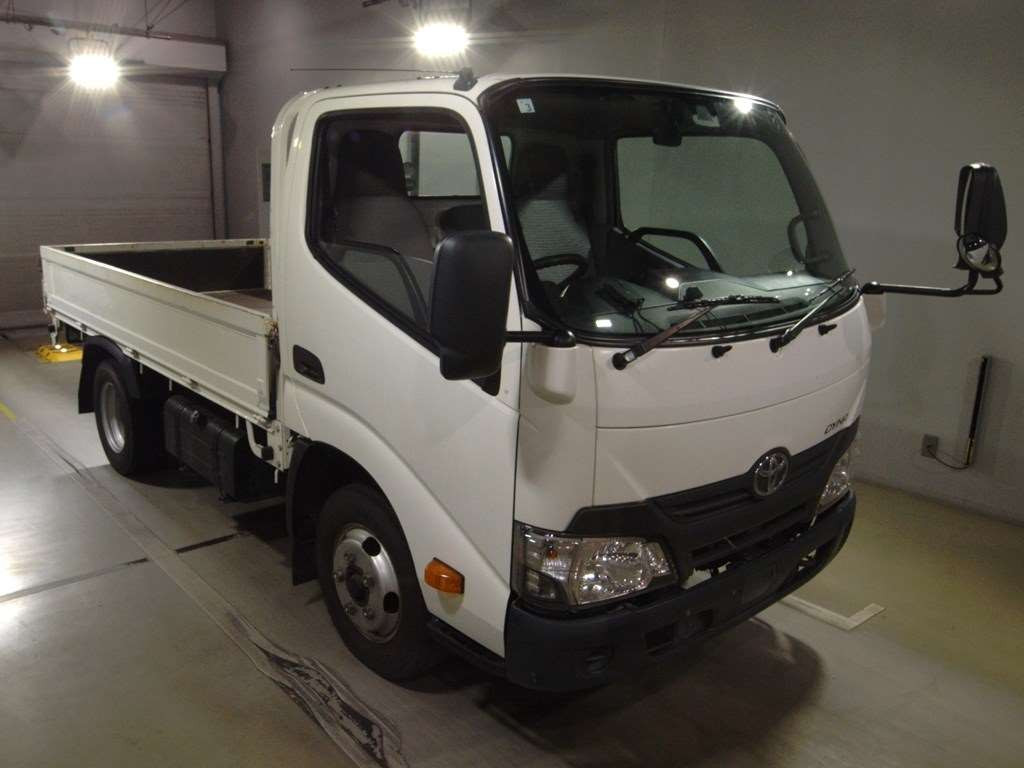 2019 Toyota Dyna Truck XZC605[2]