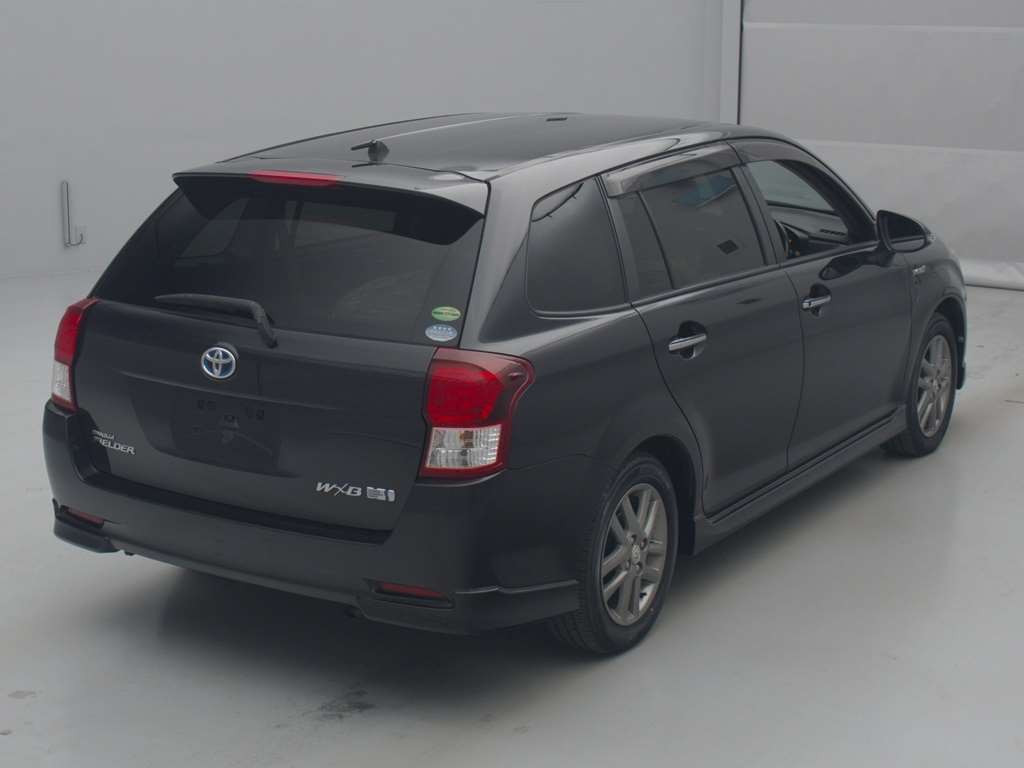 2013 Toyota Corolla Fielder NKE165G[1]