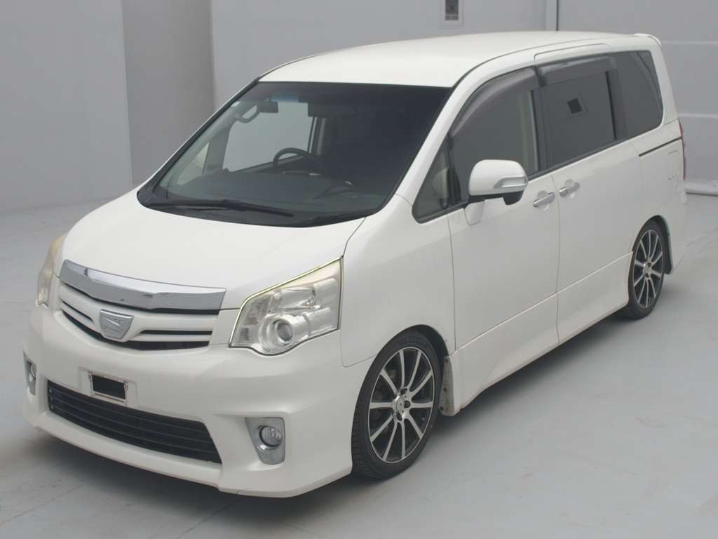 2013 Toyota Noah ZRR75W[0]