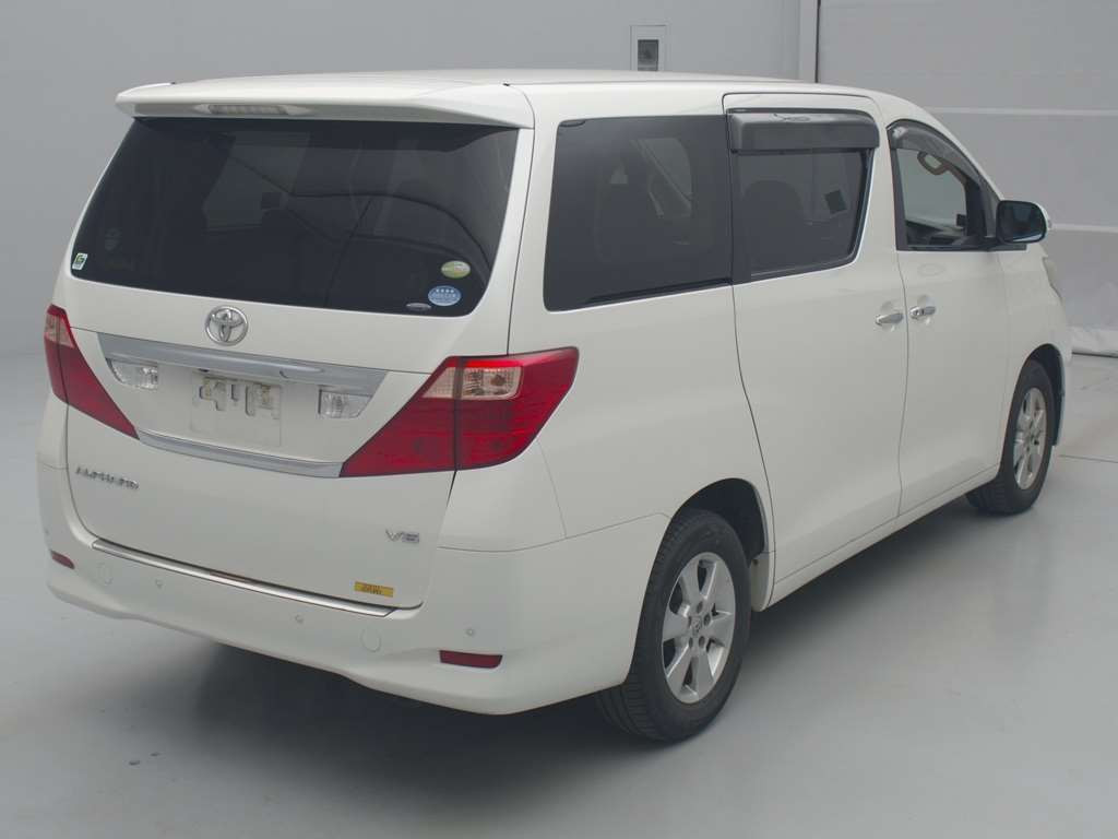 2011 Toyota Alphard GGH25W[1]