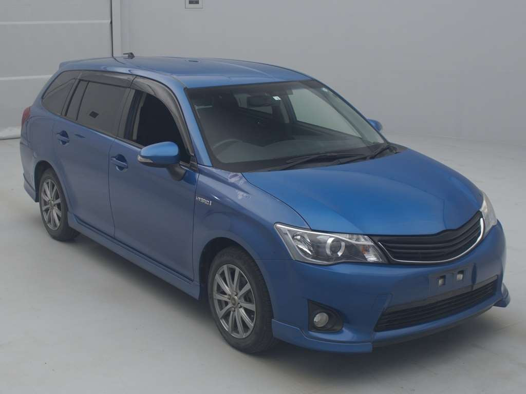 2014 Toyota Corolla Fielder NKE165G[2]