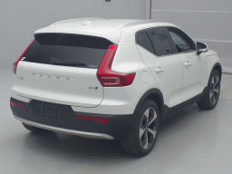 2022 Volvo XC40