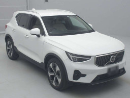 2022 Volvo XC40