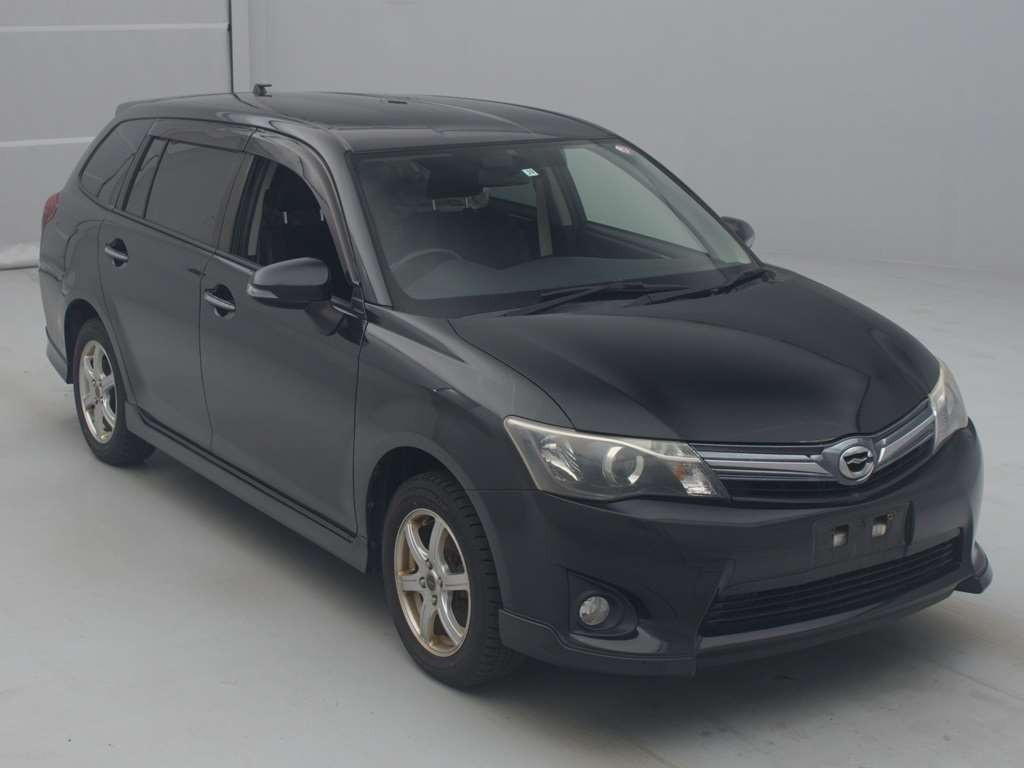 2013 Toyota Corolla Fielder NZE164G[2]