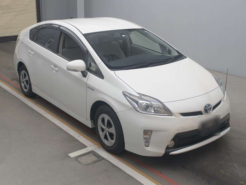 2014 Toyota Prius ZVW30[2]