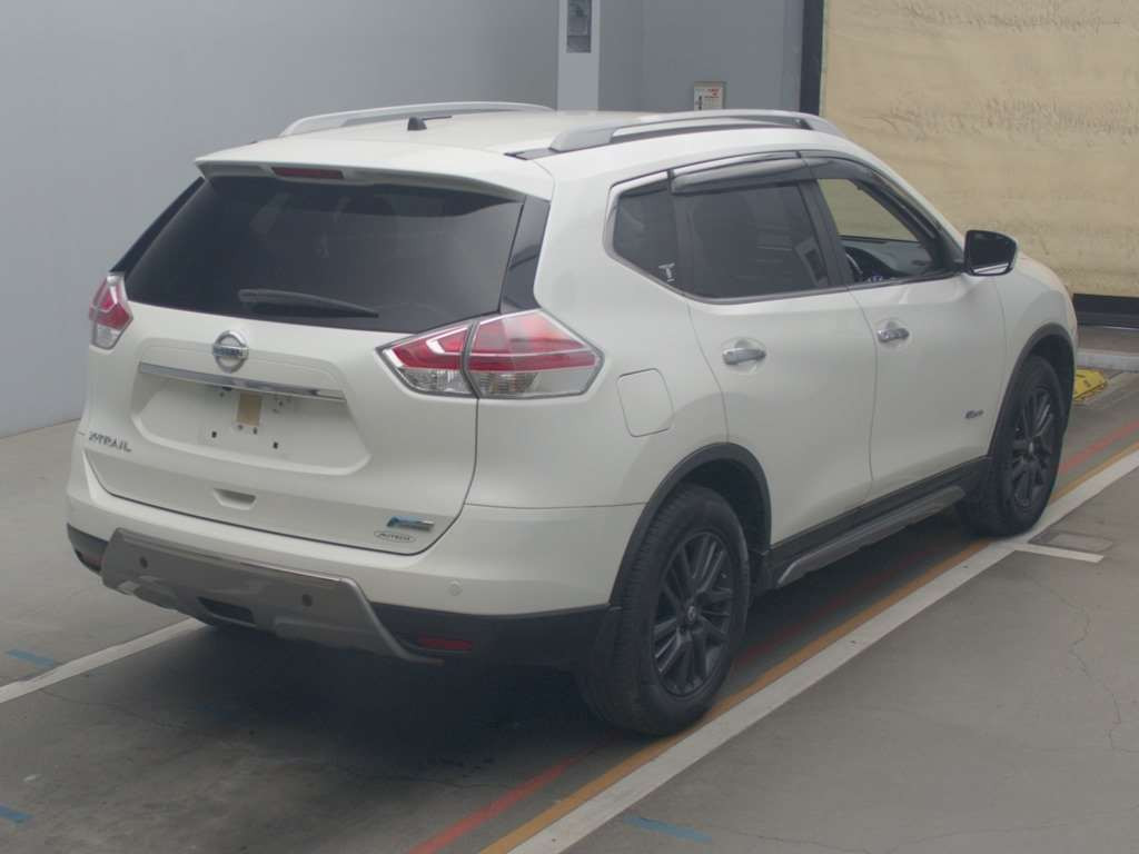 2015 Nissan X-Trail HNT32[1]