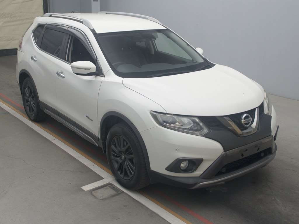 2015 Nissan X-Trail HNT32[2]