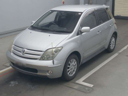 2002 Toyota IST