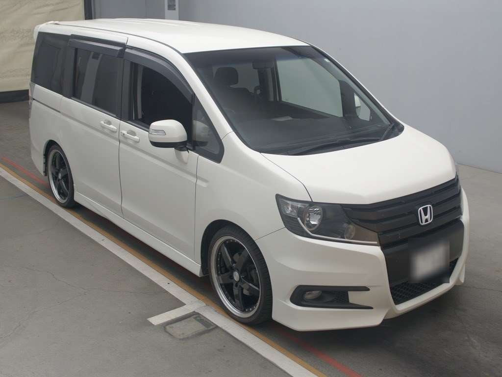 2010 Honda Step WGN Spada RK5[2]