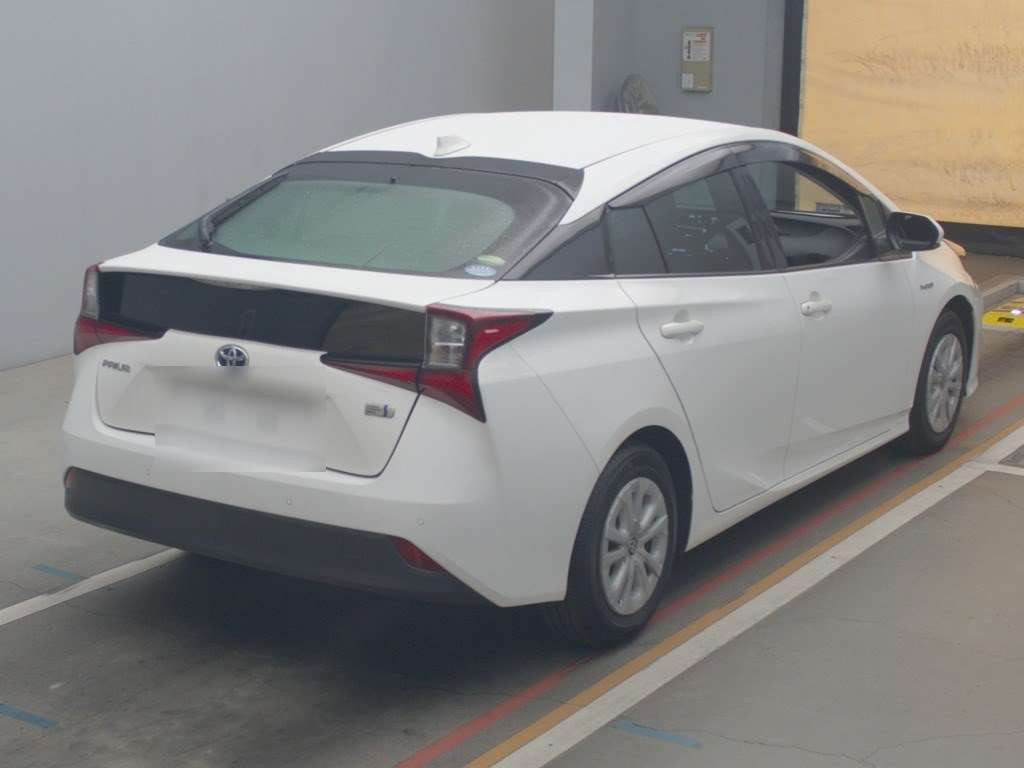 2020 Toyota Prius ZVW51[1]