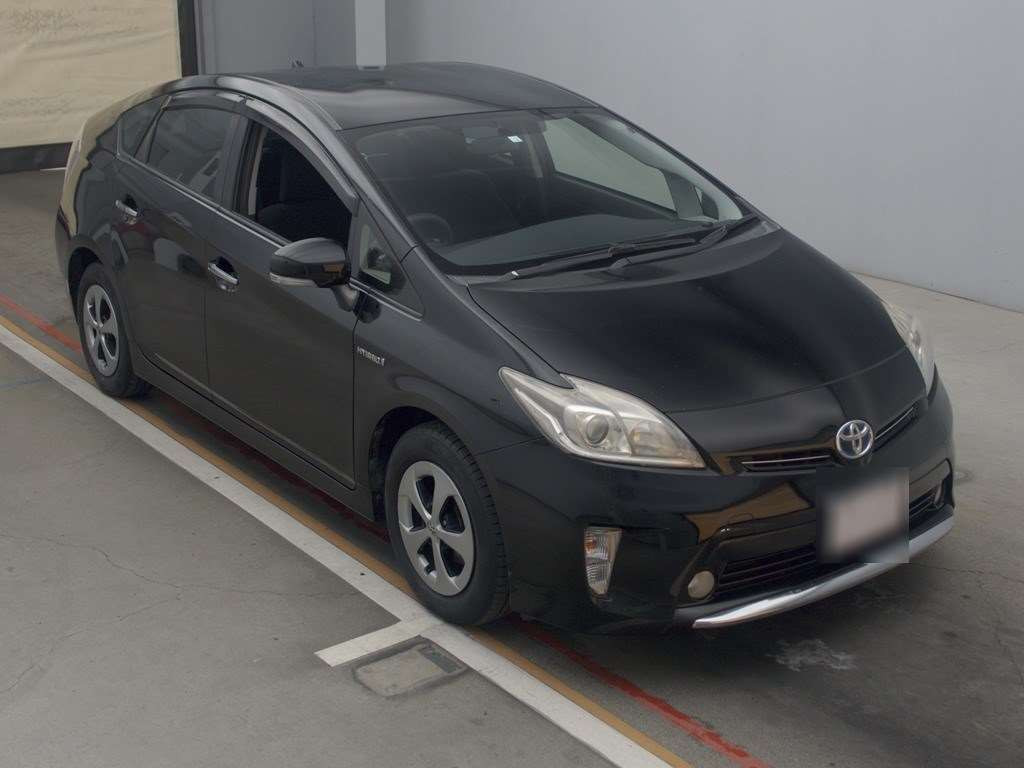 2014 Toyota Prius ZVW30[2]