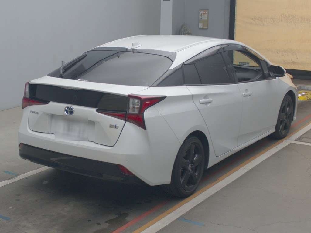 2022 Toyota Prius ZVW51[1]