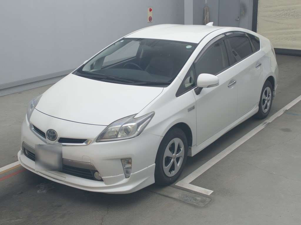 2013 Toyota Prius PHV ZVW35[0]