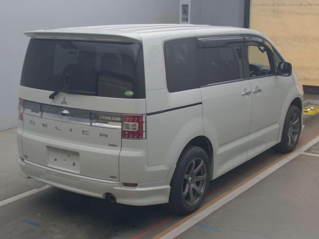 2017 Mitsubishi Delica D5 CV1W[1]