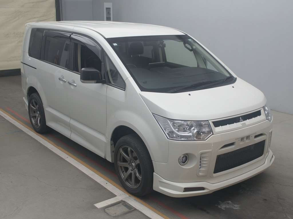 2017 Mitsubishi Delica D5 CV1W[2]