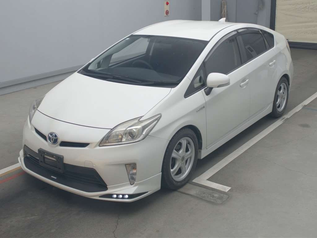 2014 Toyota Prius ZVW30[0]